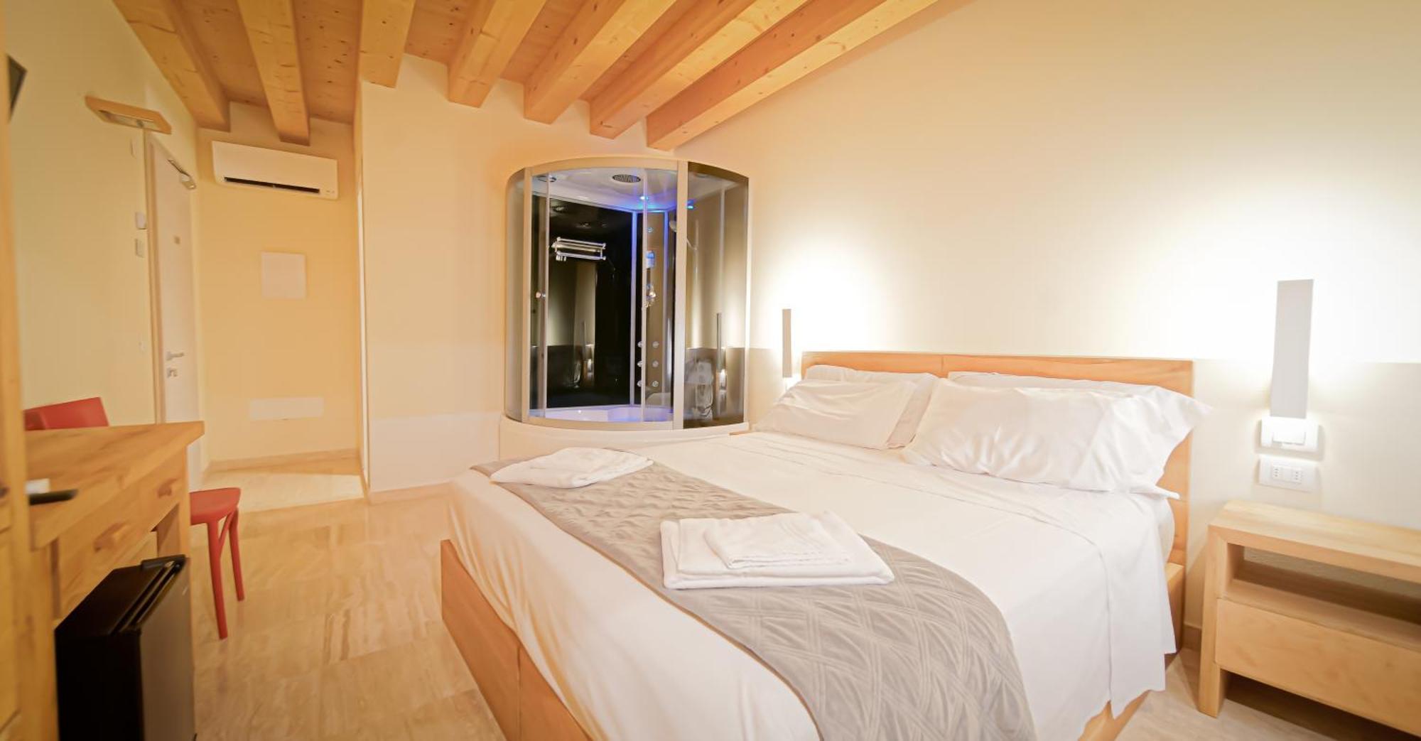 Aparthotel Destiny *
